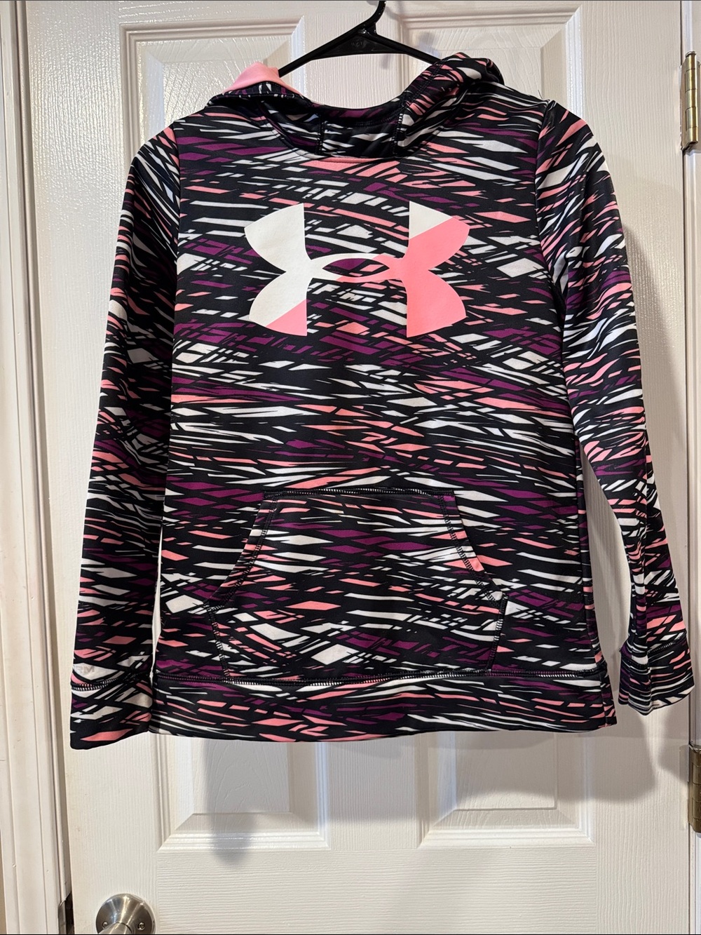 Under Armour Black, Pink & White Girls' Patterned Hoodie size large